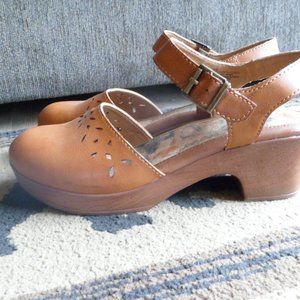 Born b.o.c. Women's Jasmine Mary Jane Clog size 9
